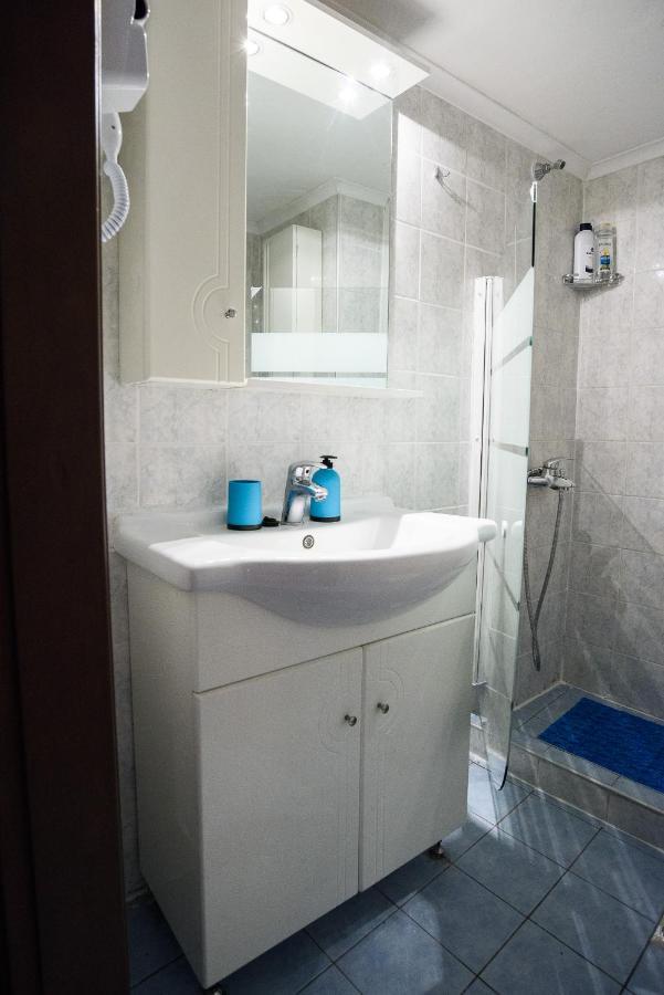 Salonika Downtown Spacious Apartment เทสซาโลนิกิ ภายนอก รูปภาพ